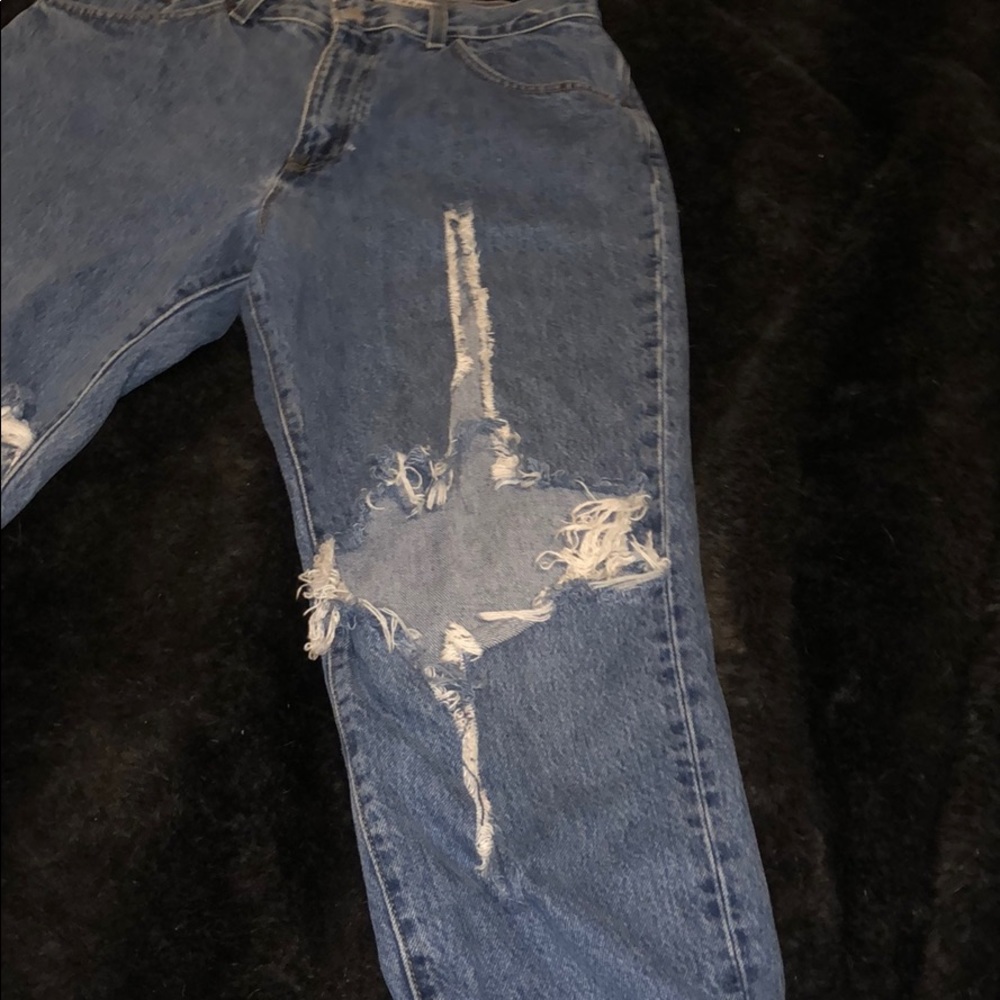 Distressed jeans - Picture 2 of 3